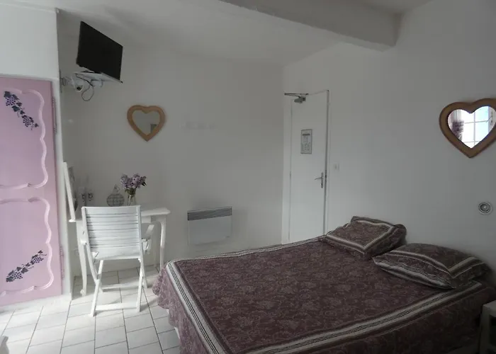 Du Sillot Bed & Breakfast Grillon